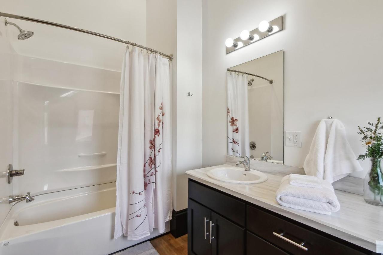 Sleek Millersburg Apartment In Downtown! Ngoại thất bức ảnh