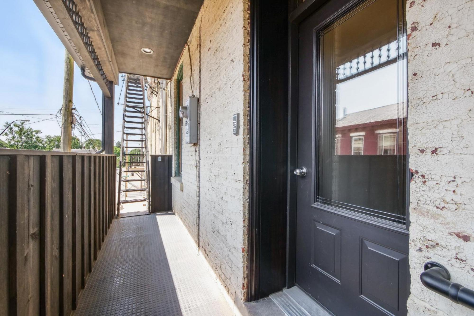 Sleek Millersburg Apartment In Downtown! Ngoại thất bức ảnh